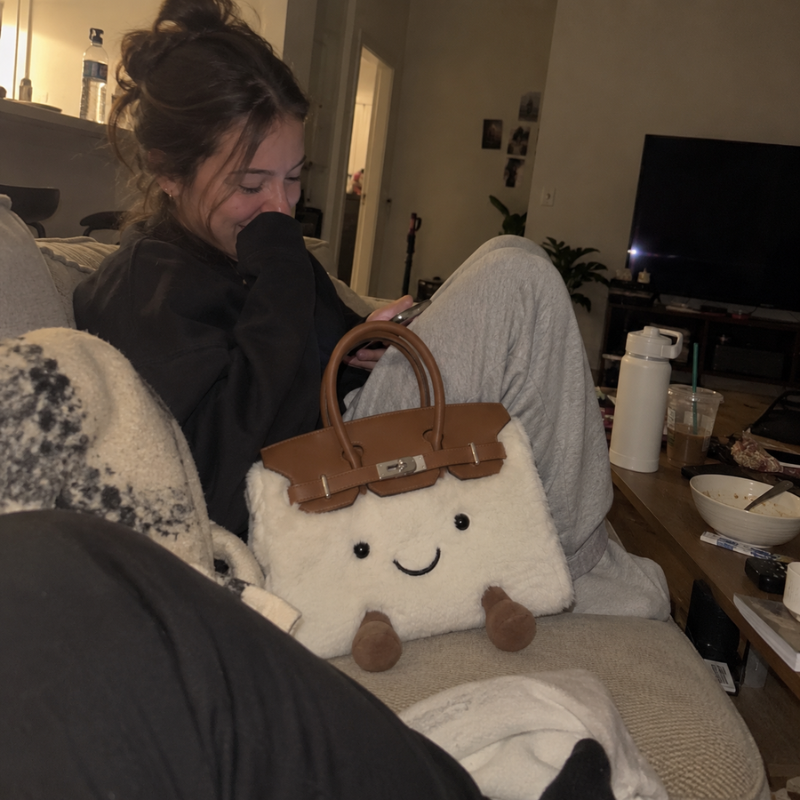 Sophie B. <i style="font-weight: 400; color: #8F7A6E;">Chose Mochi</i>